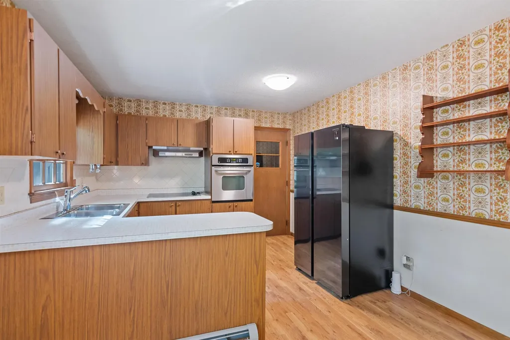 184 Colchester Point Road Colchester VT 05446