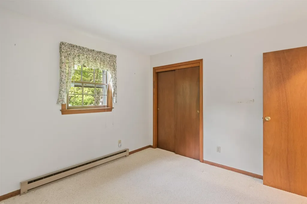 184 Colchester Point Road Colchester VT 05446