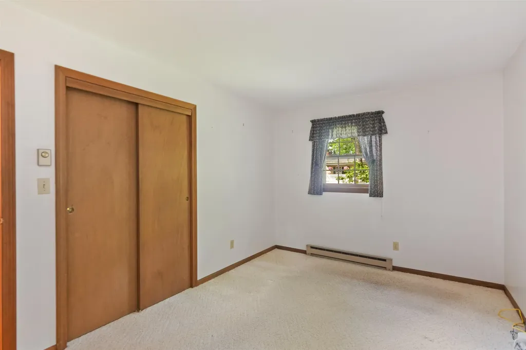 184 Colchester Point Road Colchester VT 05446