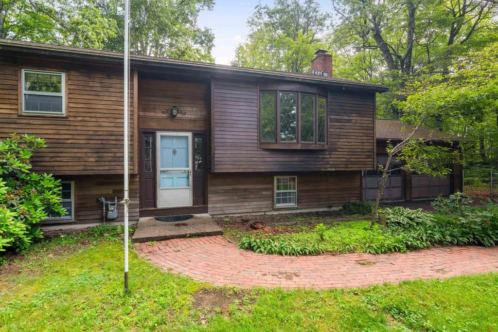 184 Colchester Point Road Colchester VT 05446