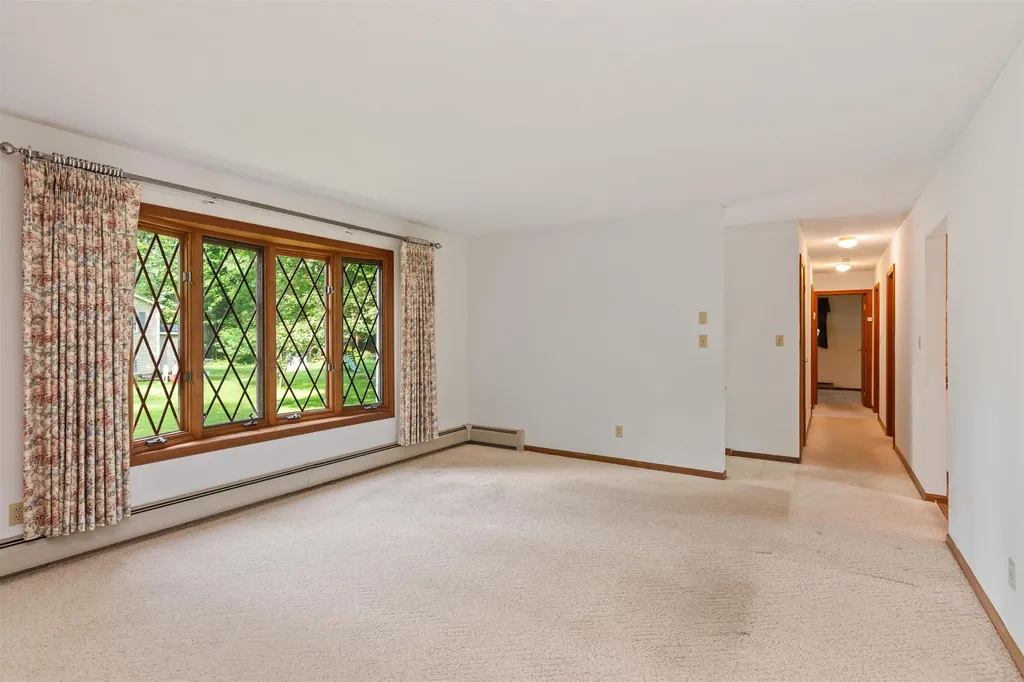 184 Colchester Point Road Colchester VT 05446