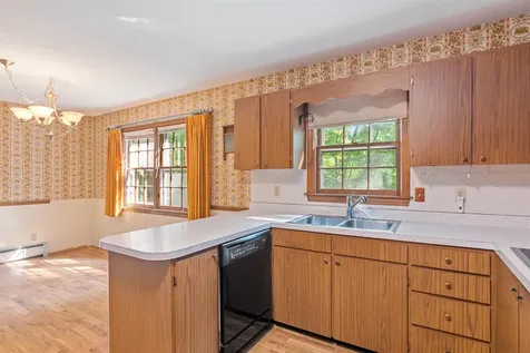 184 Colchester Point Road Colchester VT 05446