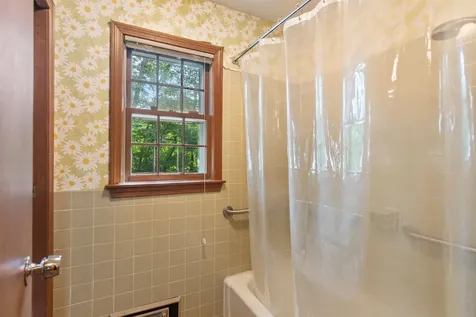 184 Colchester Point Road Colchester VT 05446