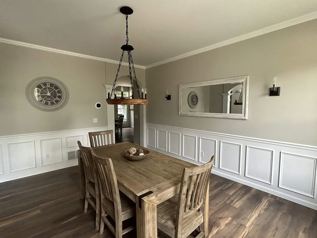 10 Debra Drive Essex VT 05452