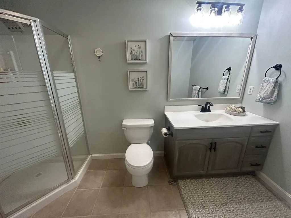 10 Debra Drive Essex VT 05452