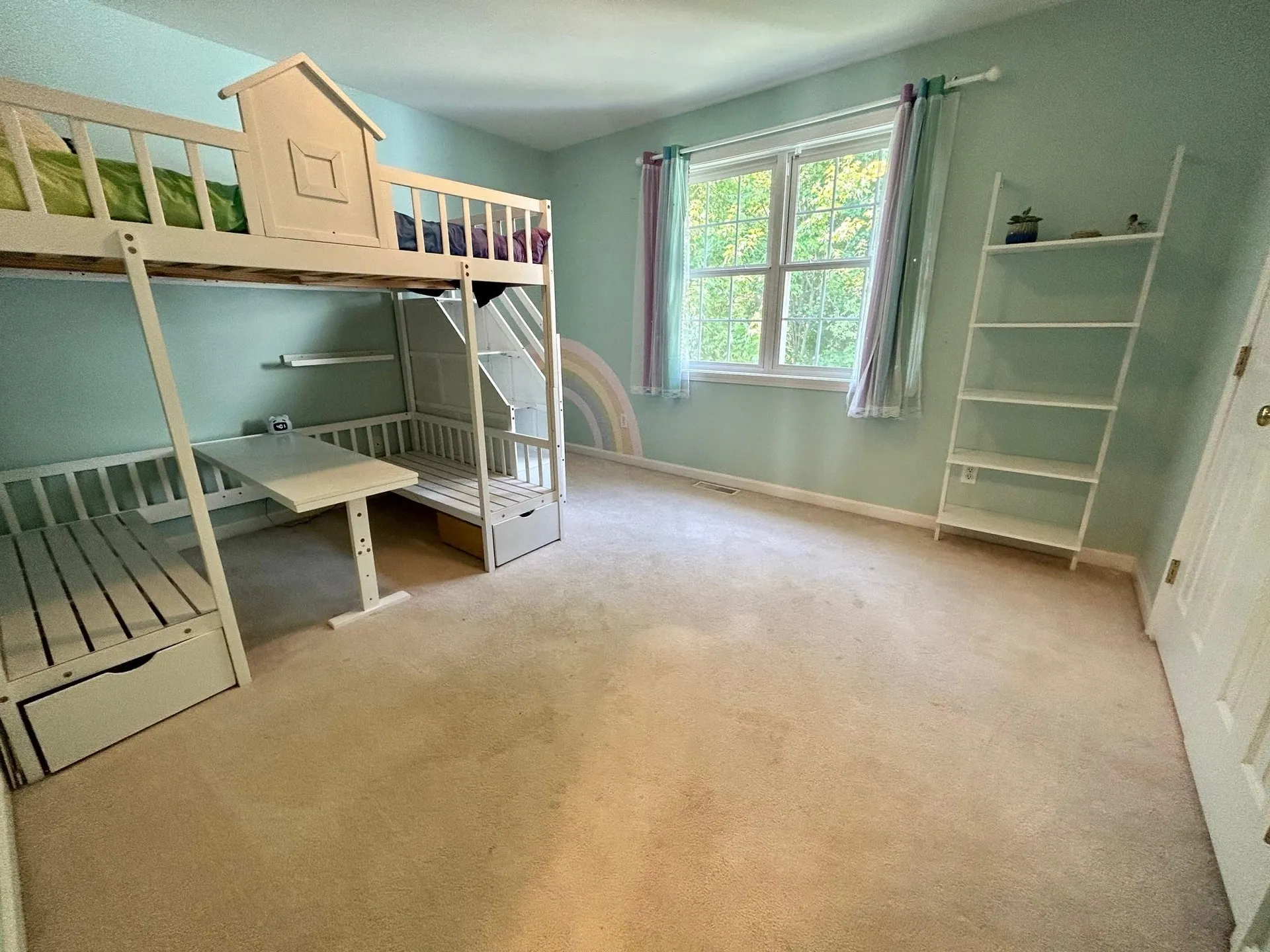 10 Debra Drive Essex VT 05452