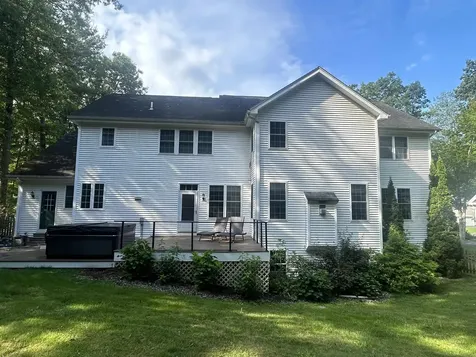 10 Debra Drive Essex VT 05452