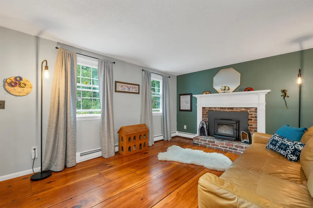 50 Buckridge Drive Amherst NH 03031