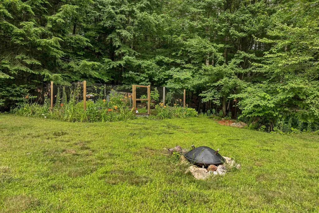 50 Buckridge Drive Amherst NH 03031