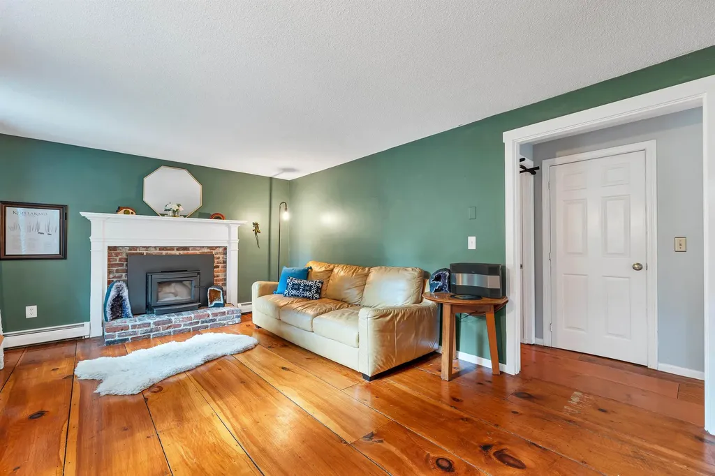 50 Buckridge Drive Amherst NH 03031