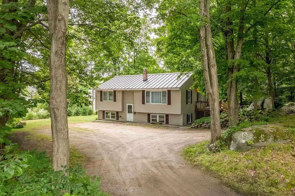 26 Fairview Avenue Lebanon NH 03766