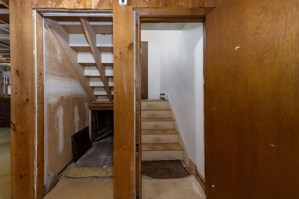 26 Fairview Avenue Lebanon NH 03766