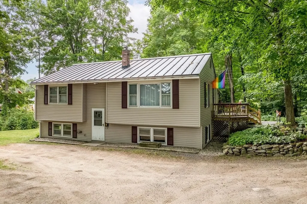 26 Fairview Avenue Lebanon NH 03766