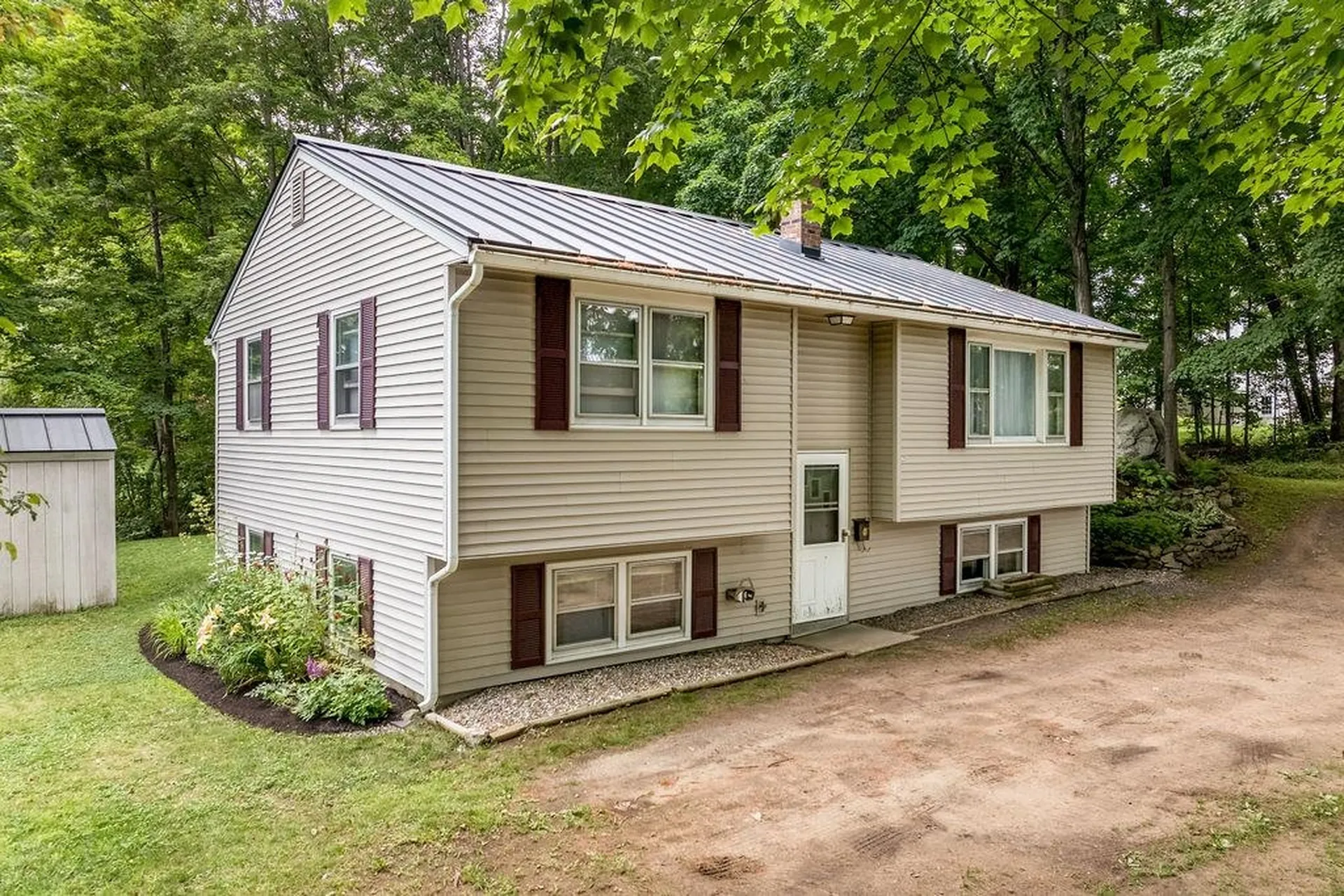 26 Fairview Avenue Lebanon NH 03766