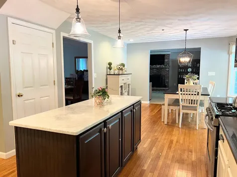 4 Felicia Drive Newton NH 03858
