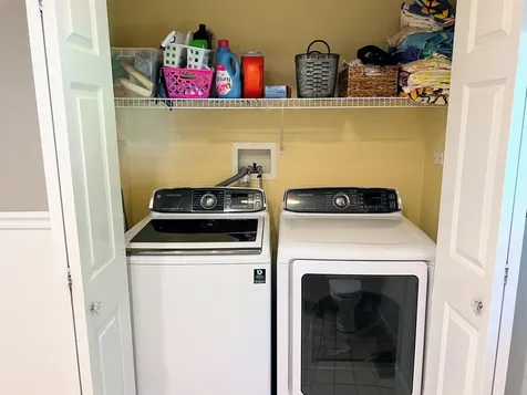 4 Felicia Drive Newton NH 03858