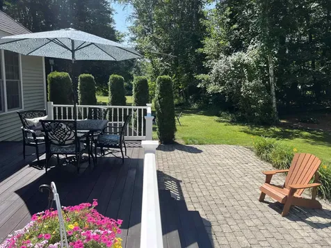 4 Felicia Drive Newton NH 03858