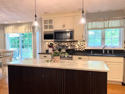 4 Felicia Drive Newton NH 03858