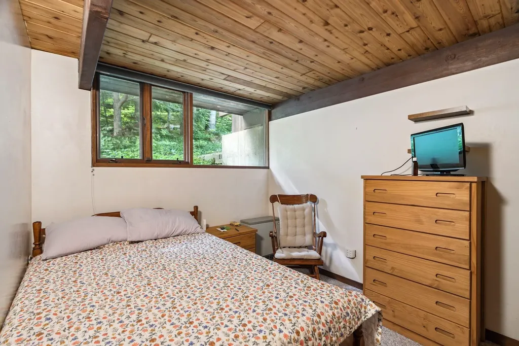 104 Deer Run West Windsor VT 05037