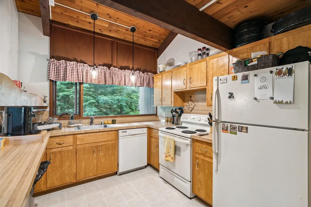 104 Deer Run West Windsor VT 05037