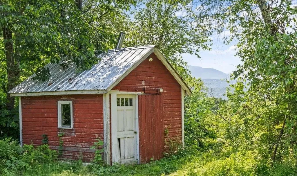 33 Sterling Valley Road Morristown VT 05661