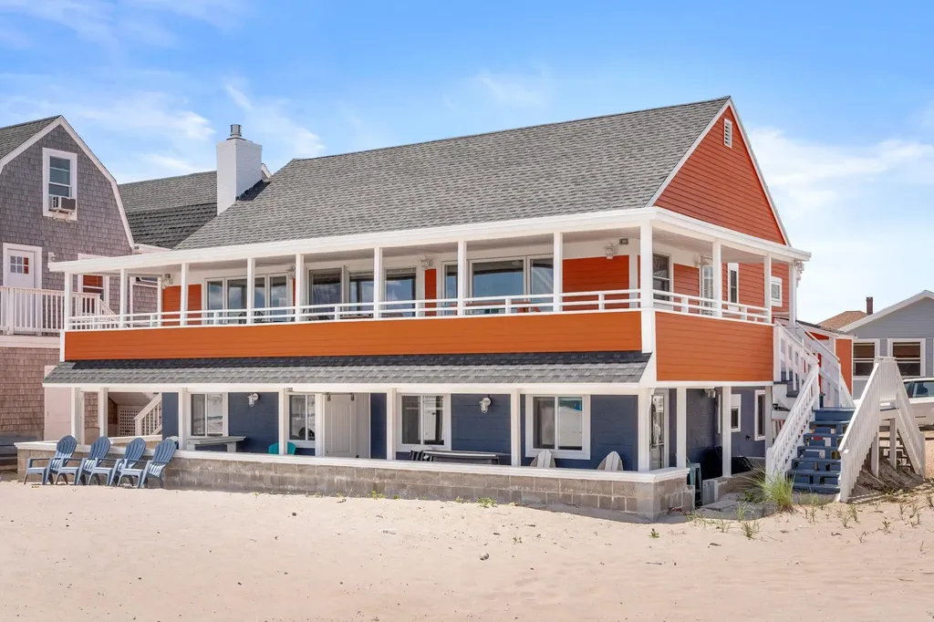 27 Concord Avenue Hampton NH 03842