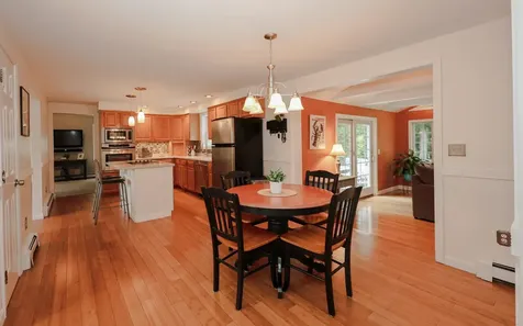 4 Quarry Court Auburn NH 03032