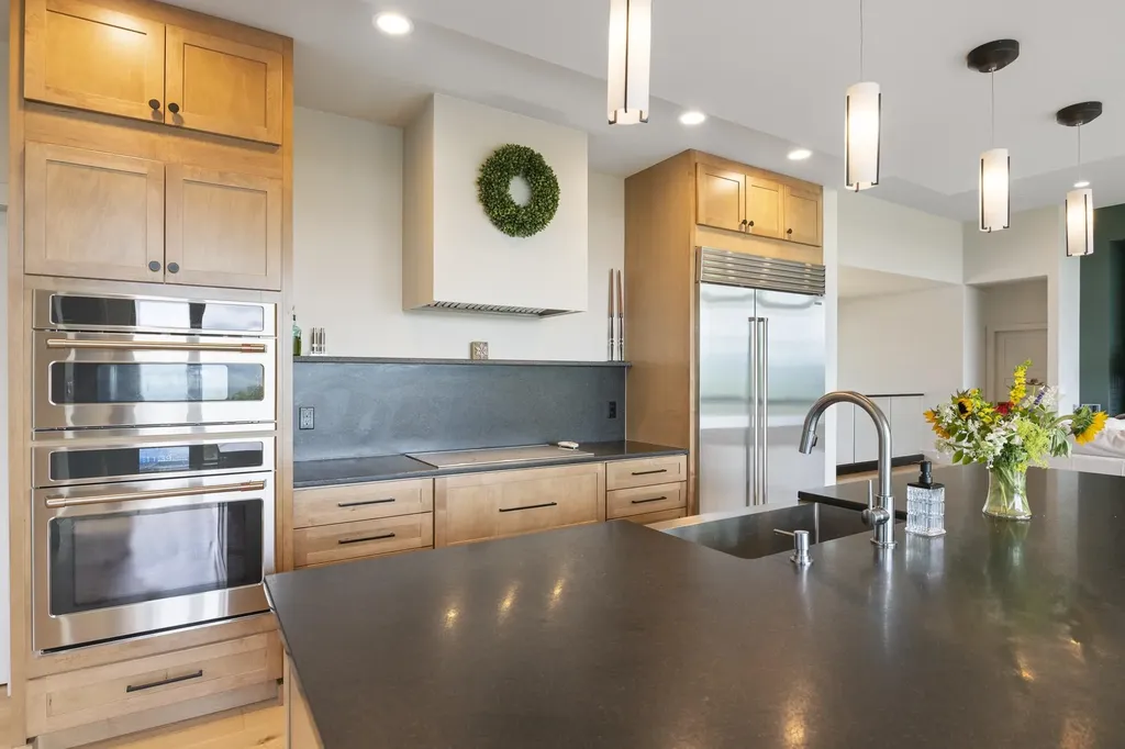 136 Woodsman Extension Dover VT 05356