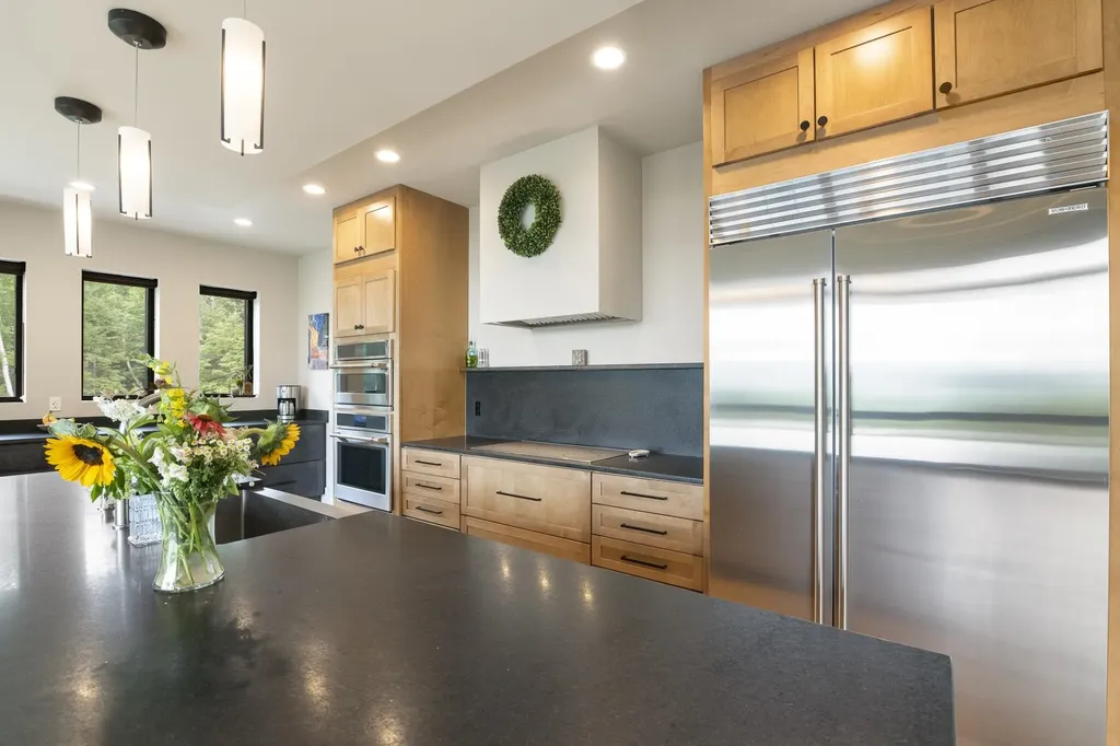 136 Woodsman Extension Dover VT 05356