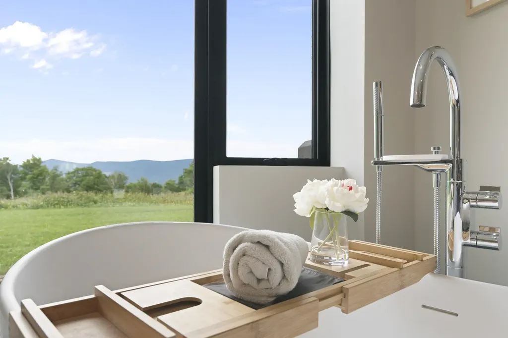 136 Woodsman Extension Dover VT 05356