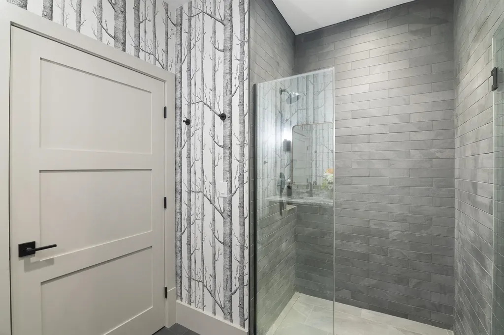 136 Woodsman Extension Dover VT 05356