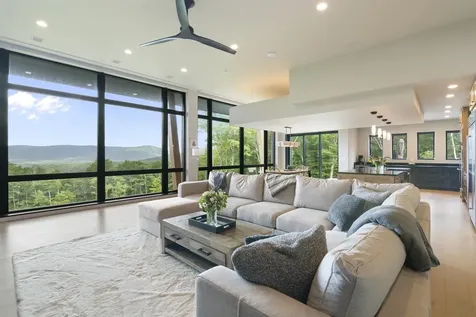 136 Woodsman Extension Dover VT 05356