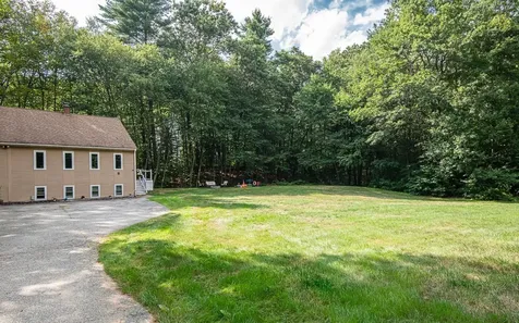 10 Rum Hollow Fremont NH 03044