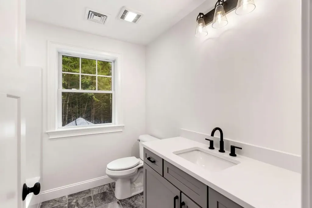 42 Horne Road Belmont NH 03220