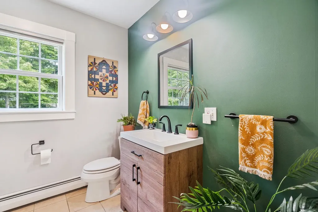 14 Evans Road Wilmot NH 03287
