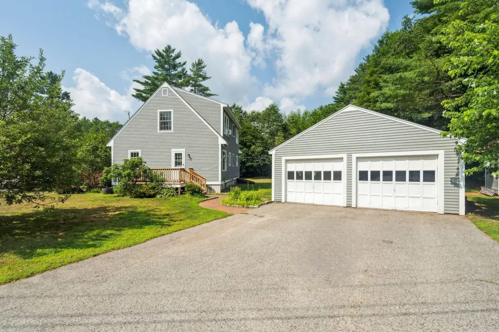 14 Evans Road Wilmot NH 03287