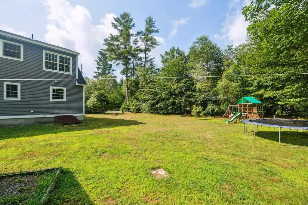 14 Evans Road Wilmot NH 03287