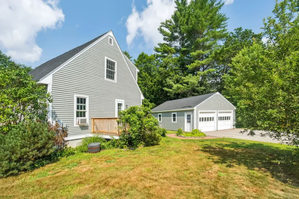 14 Evans Road Wilmot NH 03287