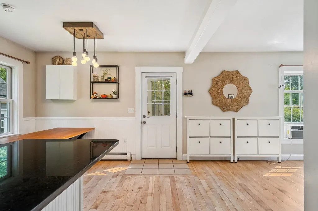 14 Evans Road Wilmot NH 03287