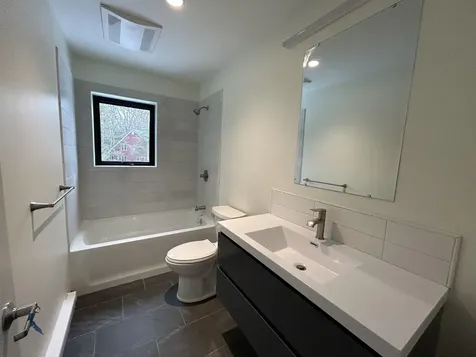 30 Ladds Lane Epping NH 03042