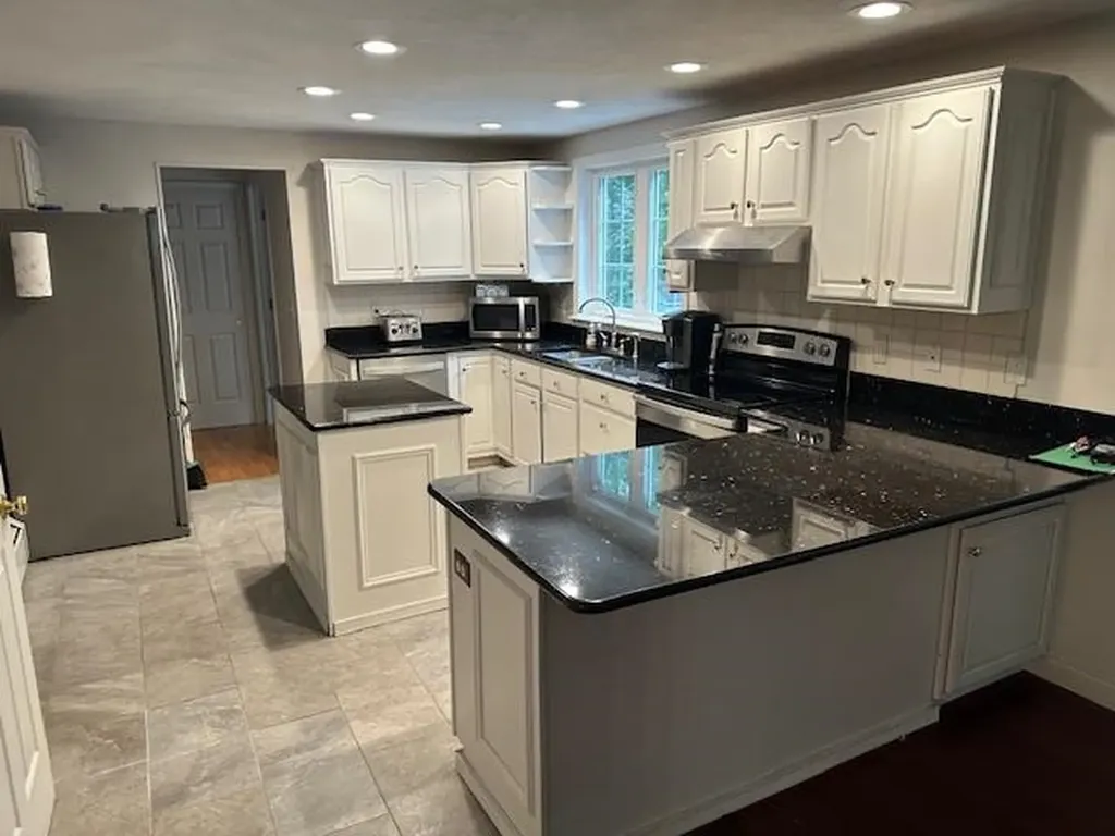 6 Whitetail Lane Chester NH 03036