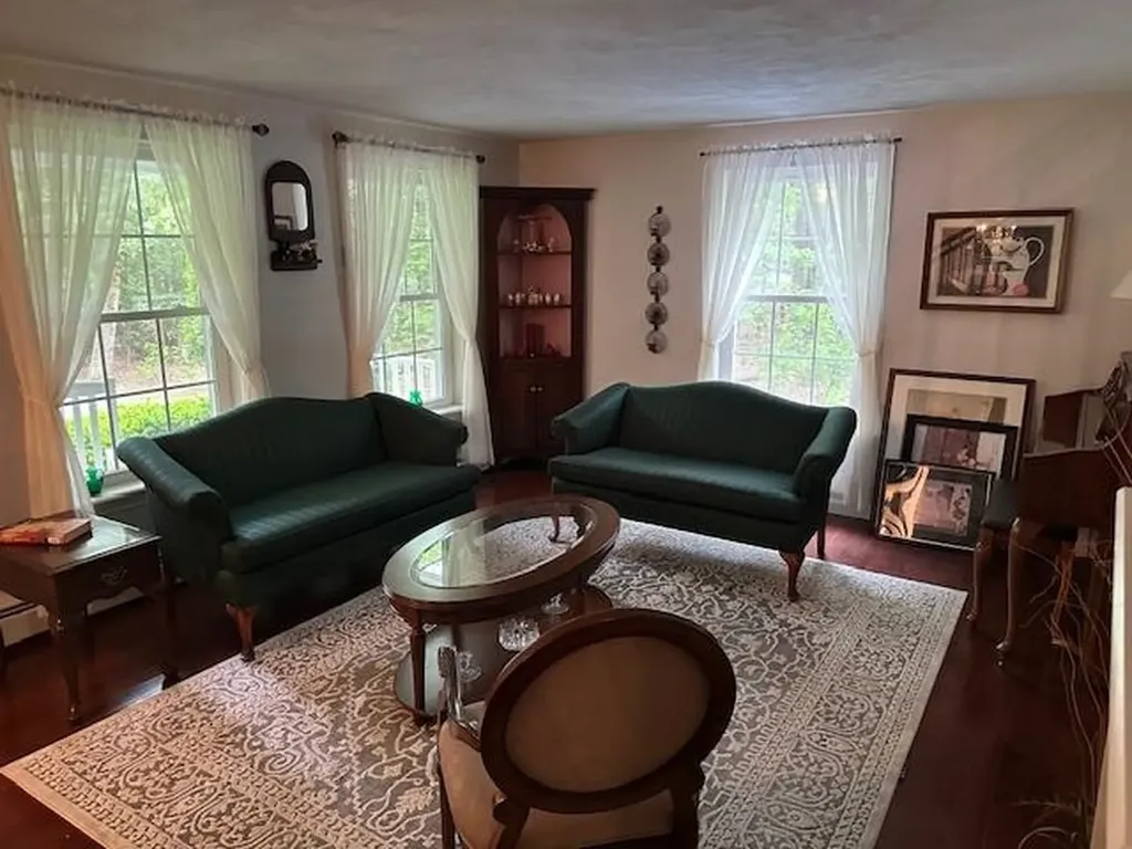 6 Whitetail Lane Chester NH 03036