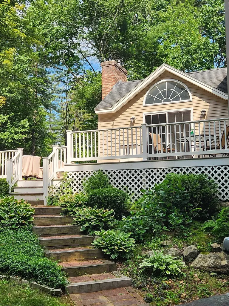 6 Whitetail Lane Chester NH 03036
