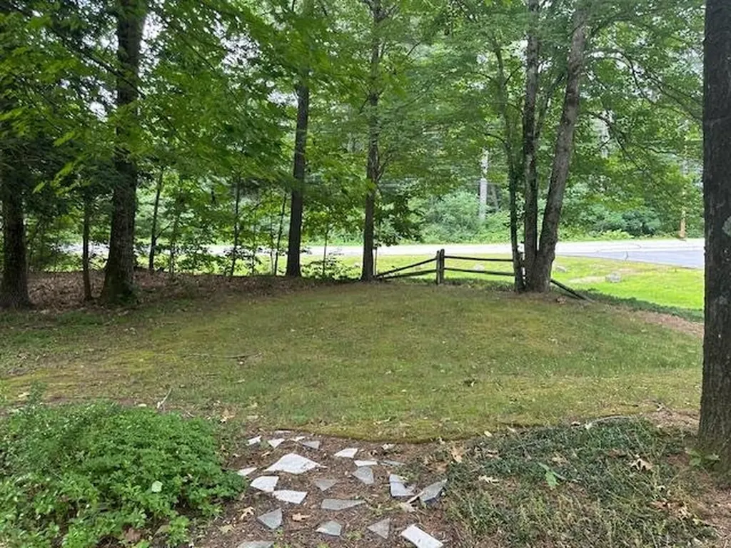 6 Whitetail Lane Chester NH 03036
