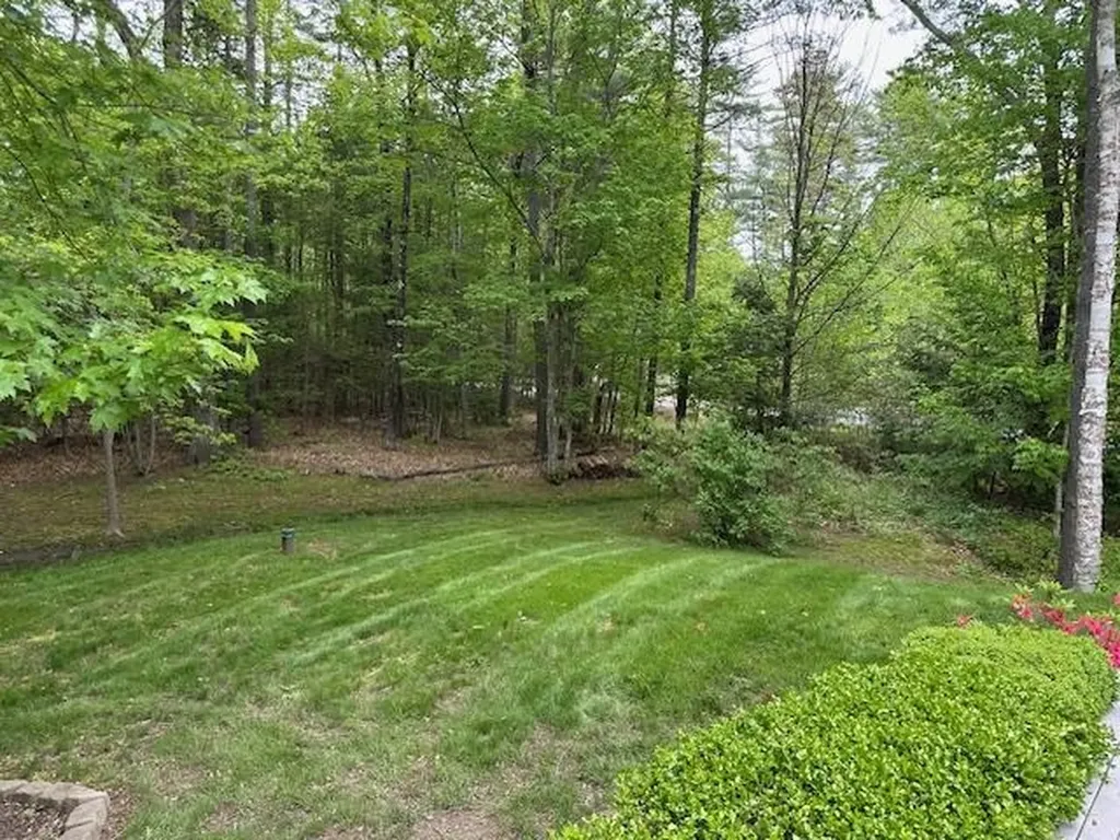 6 Whitetail Lane Chester NH 03036