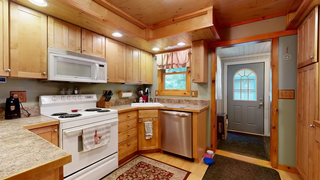 41 Sunset Avenue Milton VT 05468