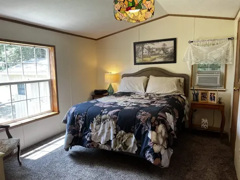 33 Oriole Avenue Keene NH 03431