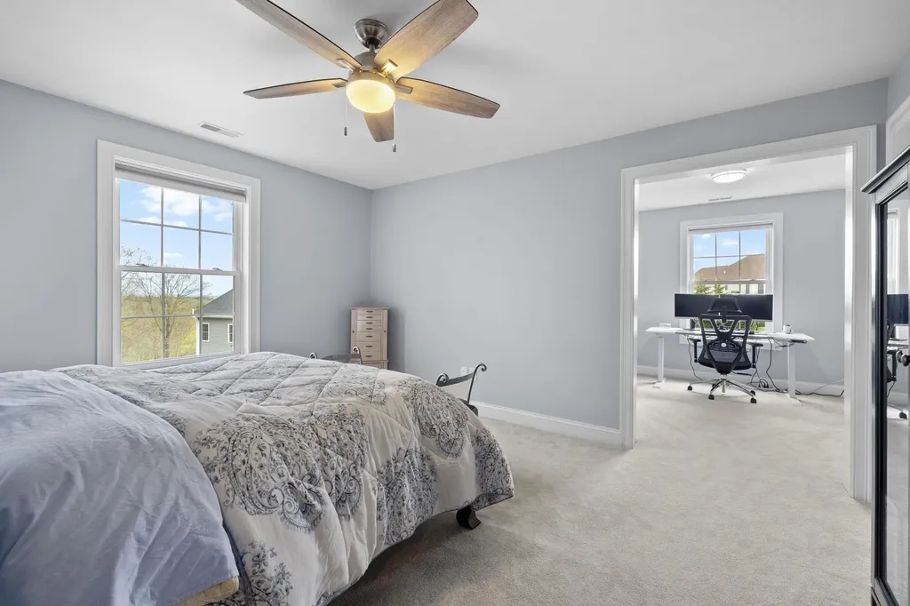 3 Paradise Place Salem NH 03079