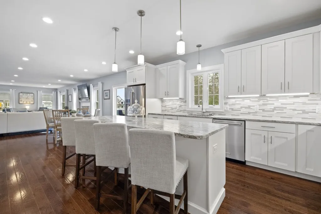 3 Paradise Place Salem NH 03079