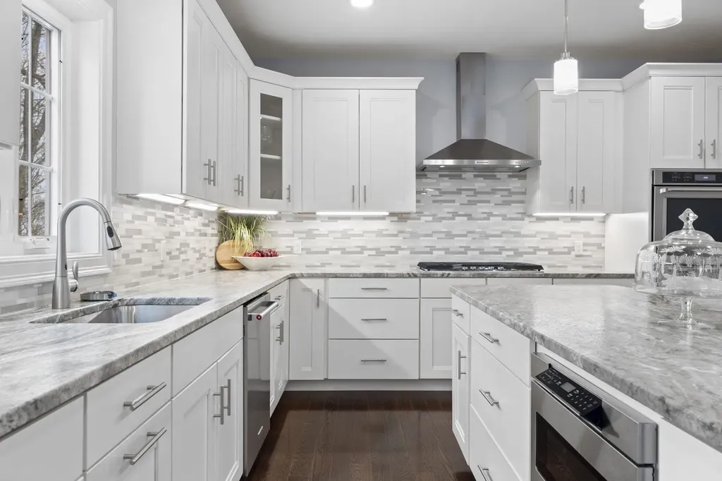 3 Paradise Place Salem NH 03079